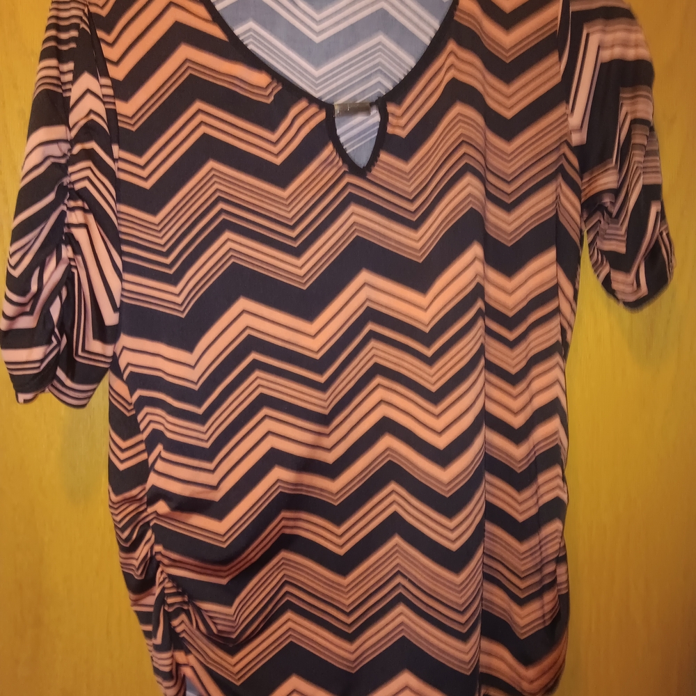 Womens Size Large, Nine & Co. Black and Orange Zigzag Blouse